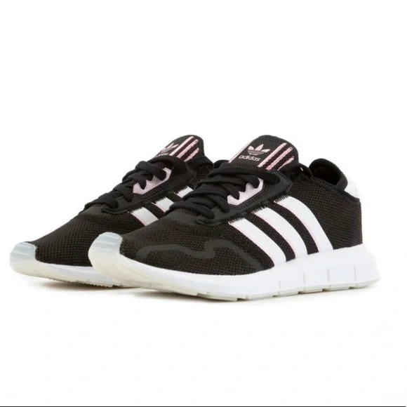 Adidas swift run sales black and pink